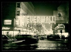 Hamburg 1954 – New Wall with Lights for Christmas – Negative + Photo 9x6cm