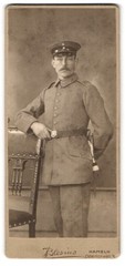 Photograph Blesius, Hamelin, Ostertorwall 3, soldier in uniform from 164. Regiment
