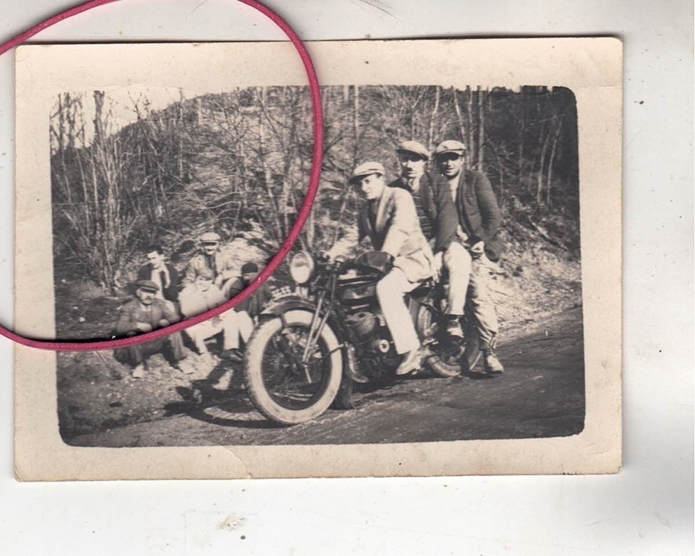 PHOTO PHOTO CAR AUTOMOBILES VERY OLD MOTORCYCLE