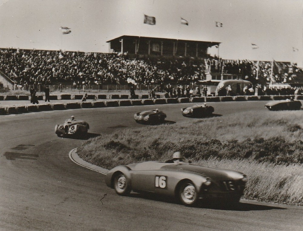 Photo postcard Zandvoort, circuit car racing car vintage passenger car
