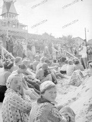 Beach life-1920/30-fashion-cute happy young-boy-men-girl-trunks-swimsuit-nude-8