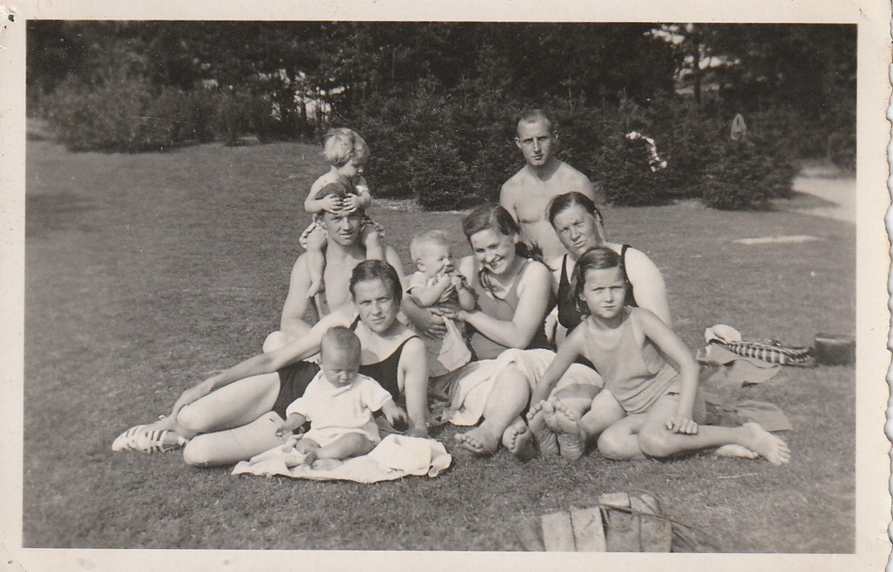 Vintage Photo Family At Picnic Snapshot 1950s