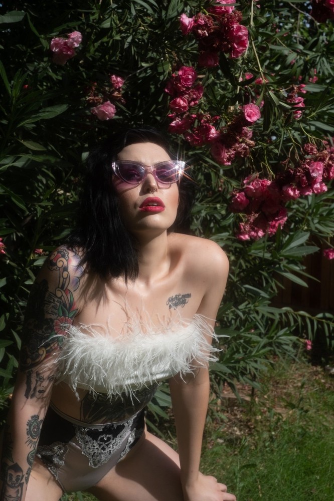 Art Model Brielle 8×12″ Color Archival Photographic Print Lustre Finish