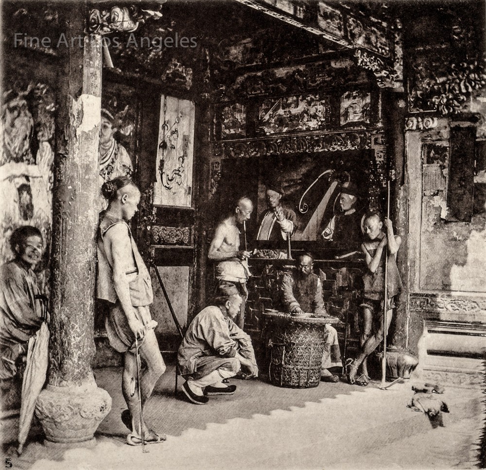 John Thomson Photo «A Wayside Shrine» China, 1873