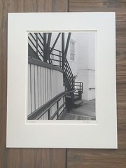 BRUCE BLUM SIGNED B&W Photo Print (10 «X 13») «Looking Out «
