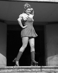 sexy girl on roller skates, world-famous circus production, István ELEK and Ernő