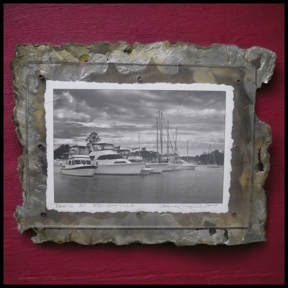 Ronnie Cardwell Signed Print – «Boats at Madisonville» – Framed Louisiana Art
