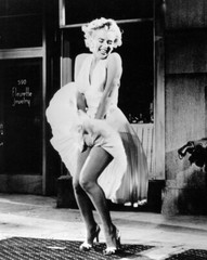 New Photo: Marilyn Monroe in «Seven Year Itch», Famous White Dress – 6 Sizes!