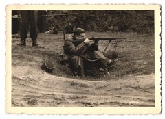2 photographs Bundeswehr training course, training in submachine gun shooting at