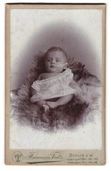 Photography Hermann Tietz, Berlin-SW, Leipziger-Strasse 46-49, portrait sweet class