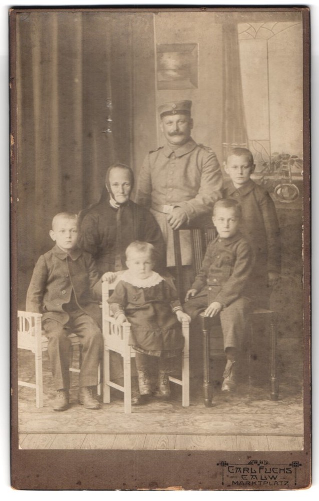 Photograph Carl Fuchs, Calw, marketplace, soldier in uniform with his wife un