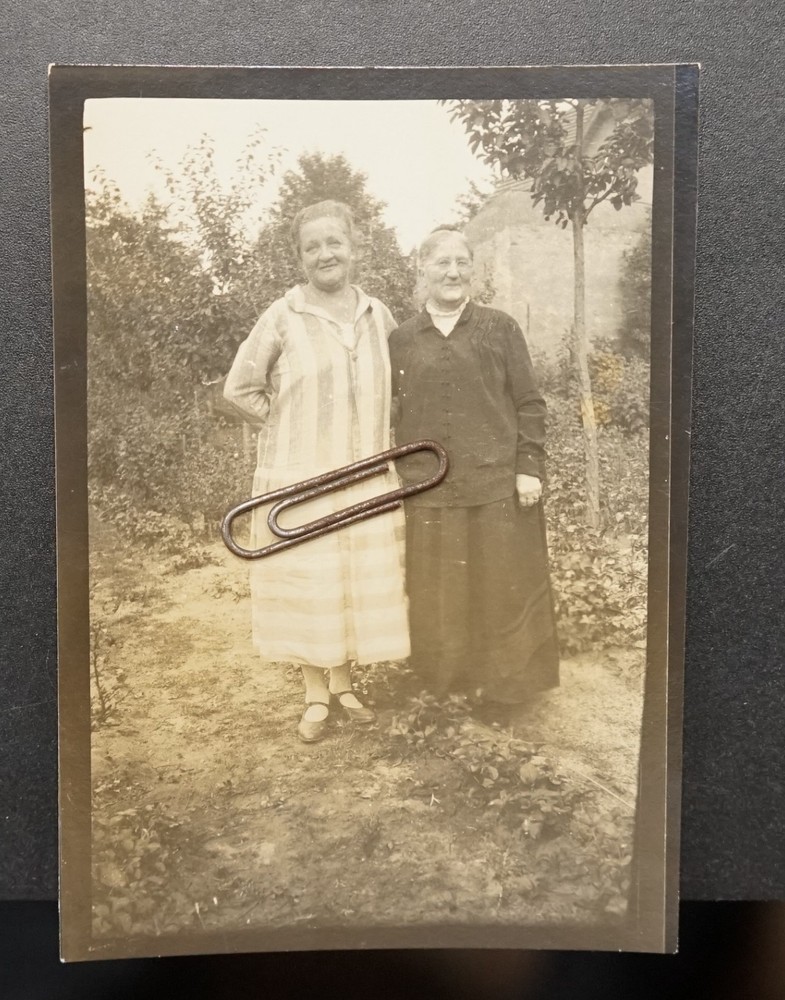 Photo Portrait Woman Lady Grandma Birkenwerder 1926 Garden View Described Model