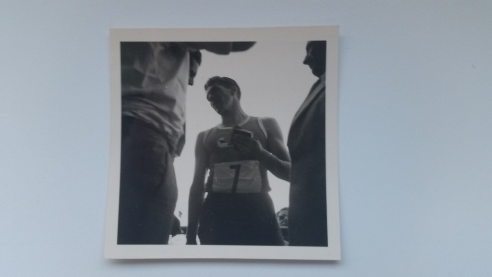 Photo 19R950 feeder at DM athletics in Augsburg 1953 approx. 6x6cm