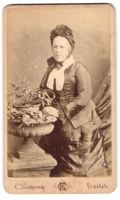 Photograph C. Keeping, Exeter, portrait middle-class lady with hood