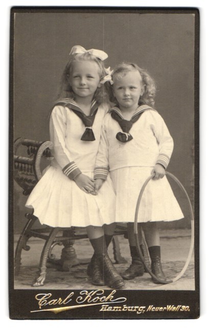 Photograph Carl Koch, Hamburg, Neuer Wall 30, Gerda and Edith Amsink in sailor