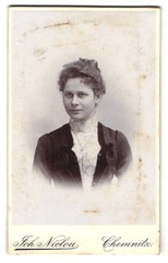 Photograph Joh. Niclou, Chemnitz, König Str. 3 & 5, handsome young woman mi