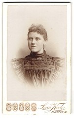 Photograph Louis Koch, Bremen, on the Brake 20, young woman with curly hair i