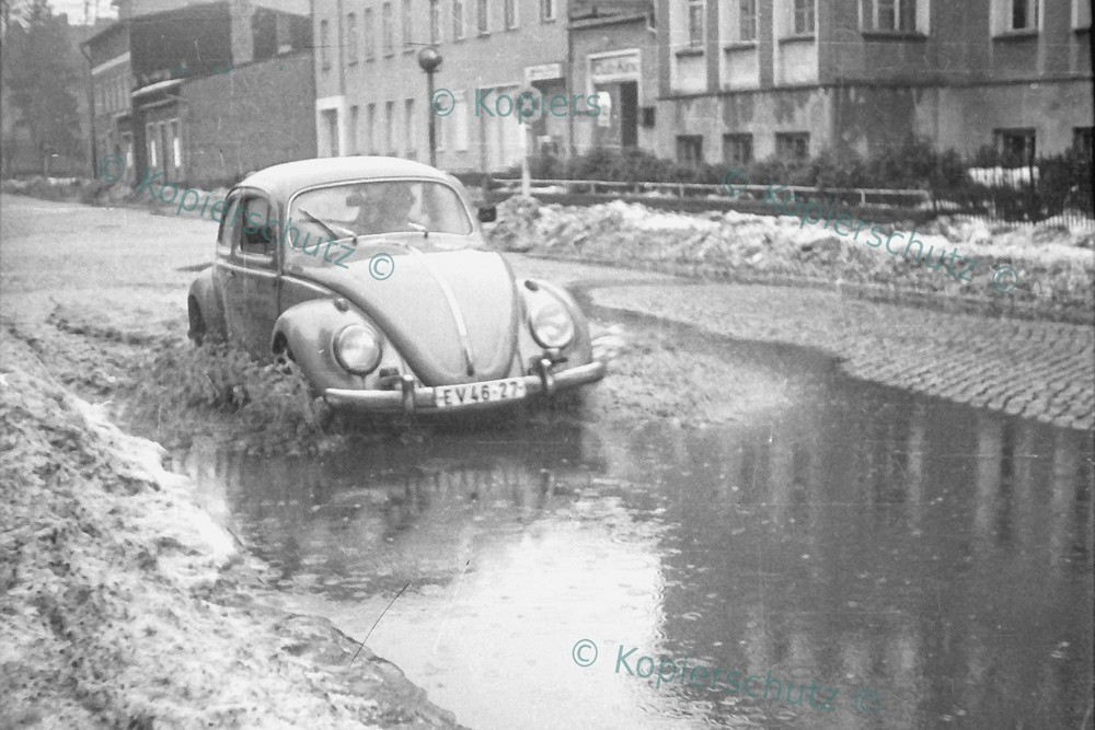 Photo print GDR Bernau VW Beetle at the club cinema Breitscheid Str. 23 – 1978 #8_302