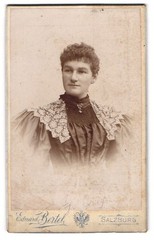 Photography Eduard Bertel, Salzburg, Mrs. Rosa Zöhule in dress with lace