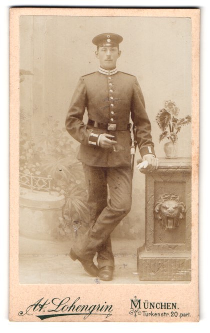 Photograph C. Berné, Munich, Türkenstrasse 20, portrait soldier in uniform with
