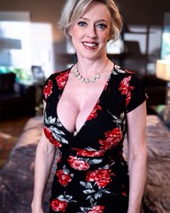 8×10 Glossy Photo Print Dee Williams #13