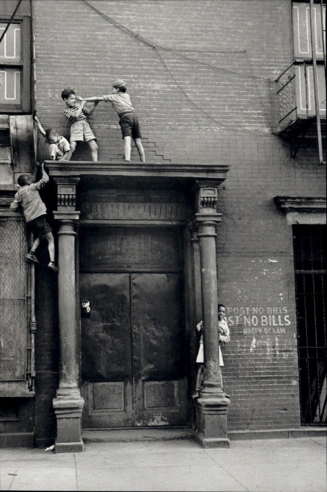 1940 1980s Original Helen Levitt New York City Street Fight 20′ High Art Photo