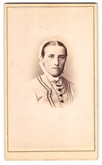 Photograph Herman Koch, Neuwied a. Rhein, Engerser-Str. 86, Young Lady with Head