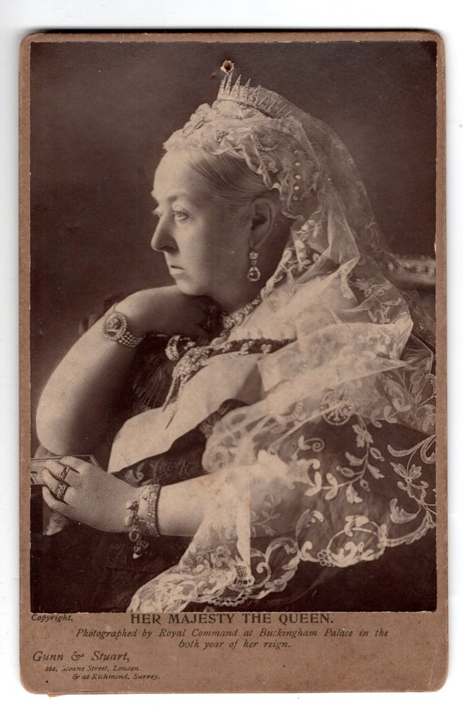 Photograph Queen Victoria of Great Britain Royal Family Cabinet Card (112)