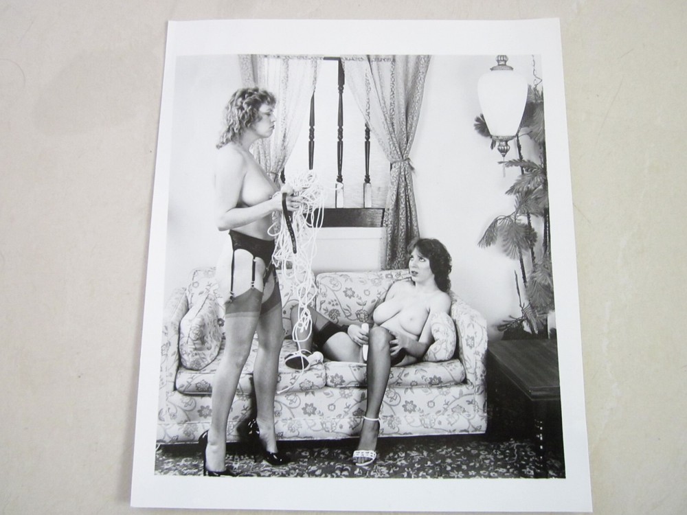 VINTAGE SAM HASKINS 2 FEMALE NUDE GELATIN LARGE PHOTOGRAPH ART SIGNED
