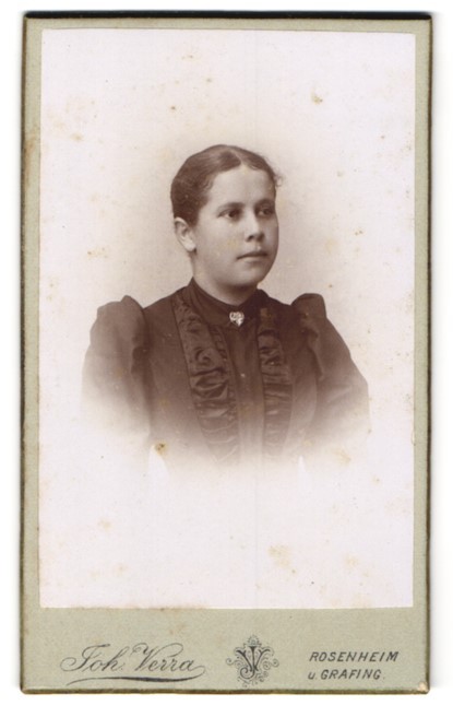 Photograph Joh. Verra, Rosenheim, Spring Str. 10, Portrait of a Young Woman