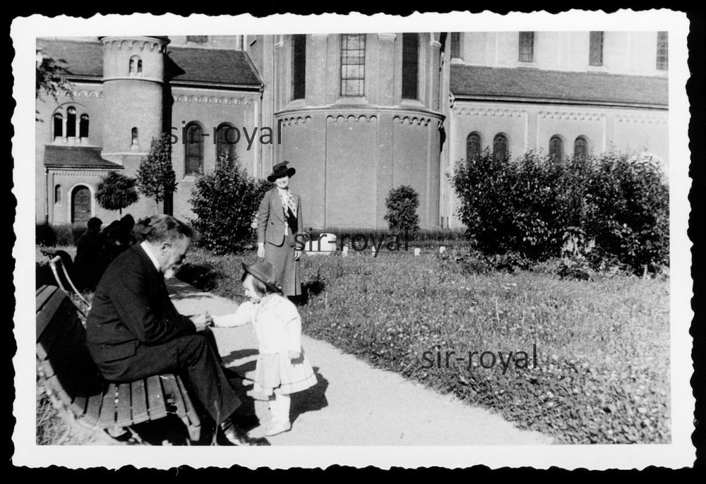 Willows in the Upper Palatinate 1940 – People in Front of St Joseph Church – 1940s – Photo 10x7cm