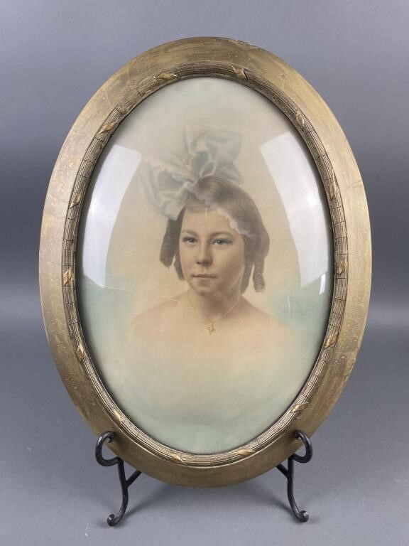 Antique 1900 Oval Convex Glass Framed Portrait Of A Young Girl