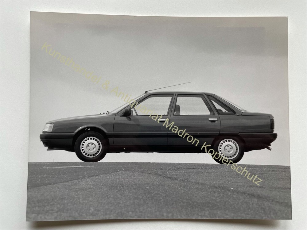 orig. Large press photo sales photo car Renault 21 RX 21×16.5 cm