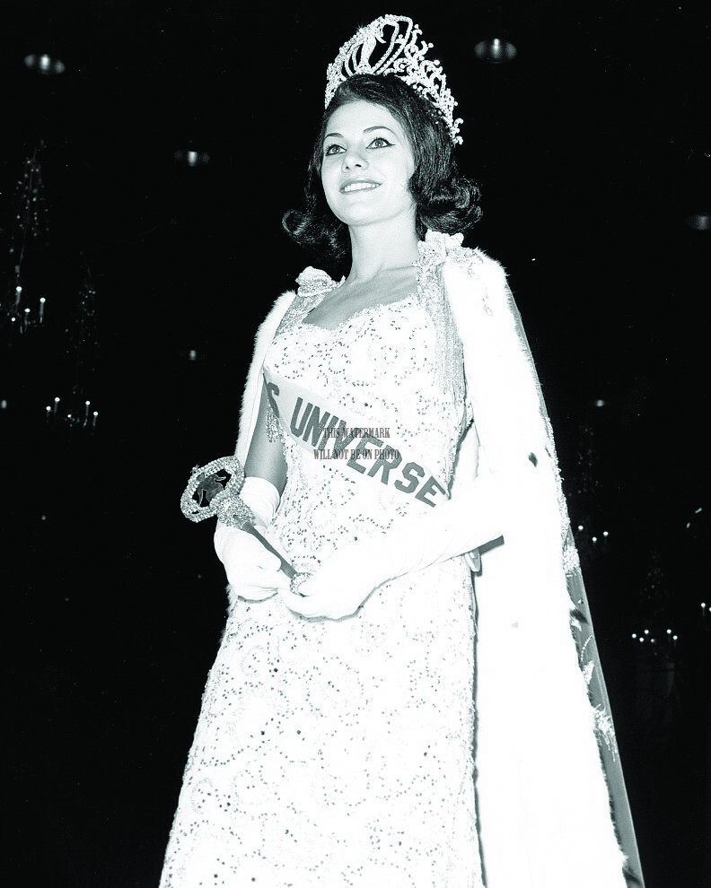 Ieda Maria Vargas – Miss Universe 1963 from Brazil -Press Photos #1-3 (8″X10″)