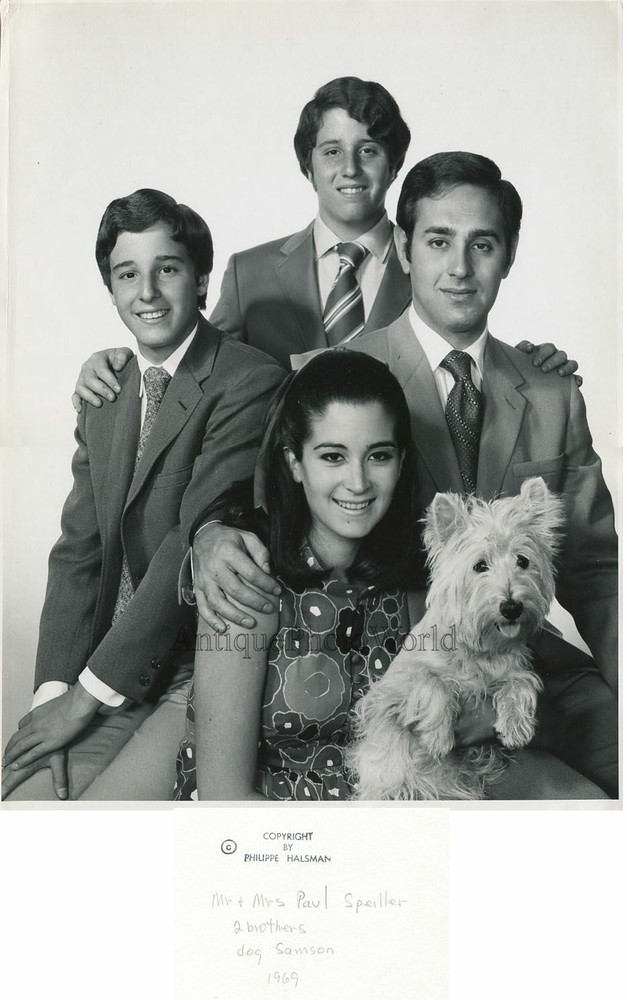 Speiler family with dog art photo by Philippe Halsman