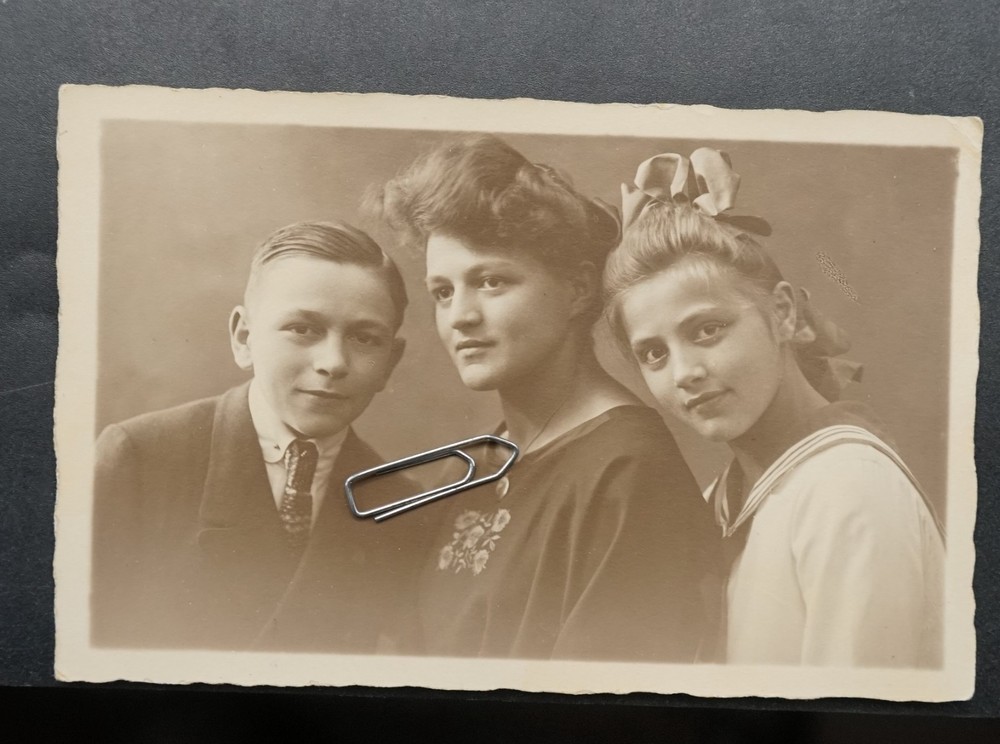 Photo Portrait Siblings Girl Boy 1921 Model Dedication Costume Youth Kids