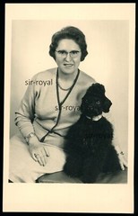 Frau mit Pudel Hund – Köthen DDR – 1960er Jahre – Foto 8x13cm