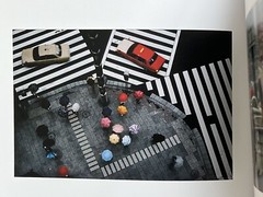 🎈SIGNED! Harry Gruyaert – IT’S NOT ABOUT CARS, 2017 Magnum RARE!