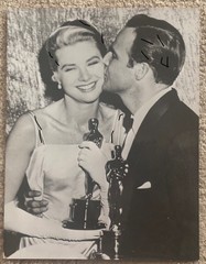 22x16cm Vintage Archive Photo 1954 Oscar Prize Grace Kelly + Marlon Brando Kiss