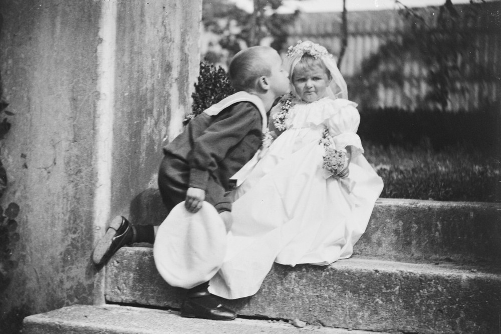 Artistic Children Photo Print on Silver Paper in 1900 30x40cm