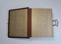 Heavy Photo Album Leather Embossed Art Nouveau 19th century 22 Photos