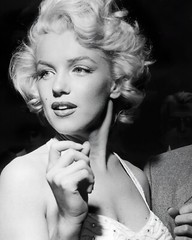 Marilyn Monroe classic publicity photo ca 1953 – reprint – multiple sizes:954