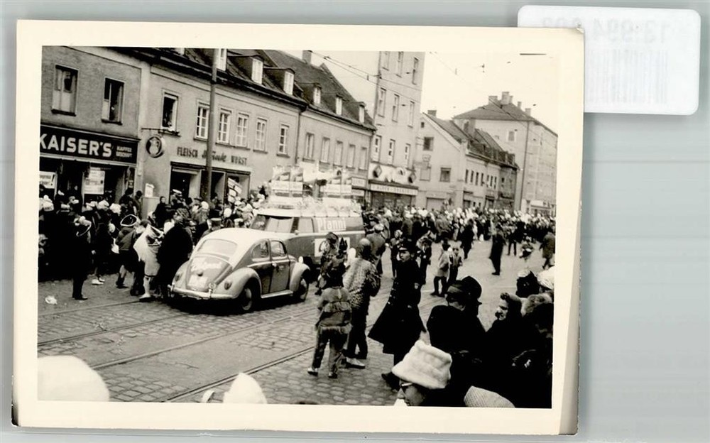 13994893 – 8000 Obergiesing VW Kaefer VW Bus Advertising Pfanni Pageant Place
