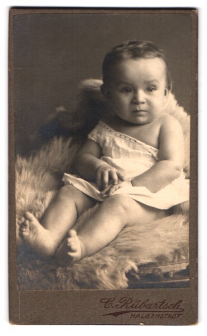 Photography Carl Rübartsch, Halberstadt, Breitweg 15, portrait sweet toddler