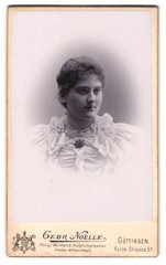 Photograph used Noelle, Göttingen, Kurze Strasse 5A, portrait of a young woman