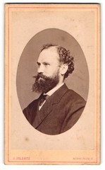 Photograph J. Pilartz, Kissingen, portrait Ernst Jul in suit with full beard, 188