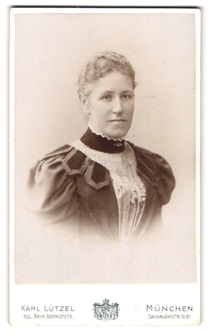 Photograph Karl Lützel, Munich, Dachauerstr. 19-21, Young Lady in Contemporary
