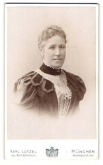 Photograph Karl Lützel, Munich, Dachauerstr. 19-21, Young Lady in Contemporary