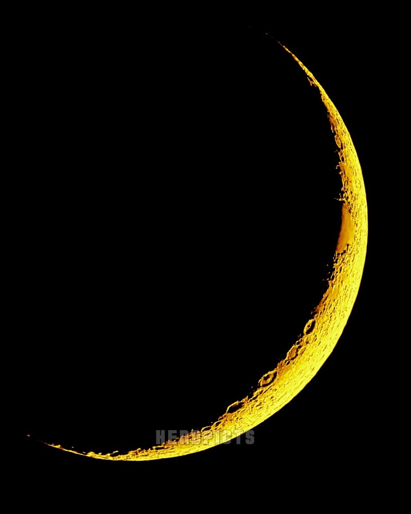 8×10 inch Setting Moon Decor Print at 5 Percent Waxing Crescent Phase M8561