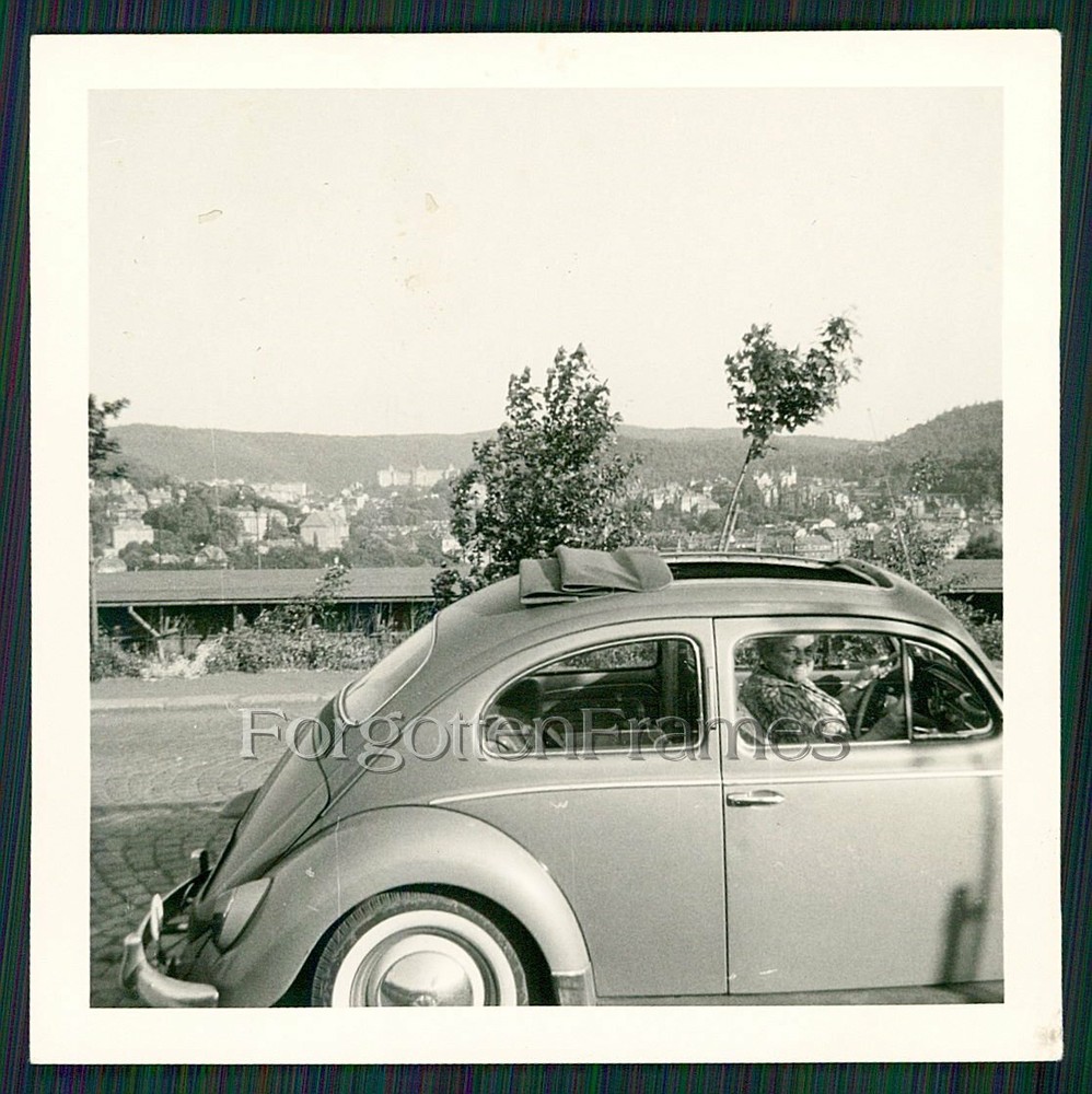 Photo Beautiful Woman in VW Beetle Sunroof Beetle Vintage Carlsbad 1964
